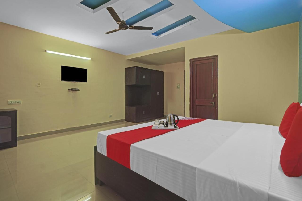 Oyo 87701 Lucky Farm Hotel Shahpur  Ngoại thất bức ảnh