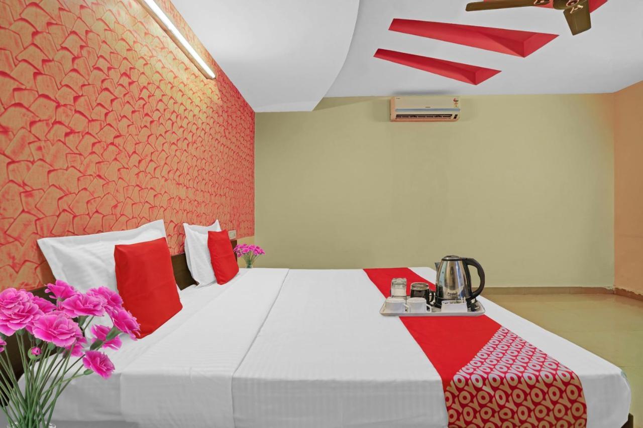 Oyo 87701 Lucky Farm Hotel Shahpur  Ngoại thất bức ảnh