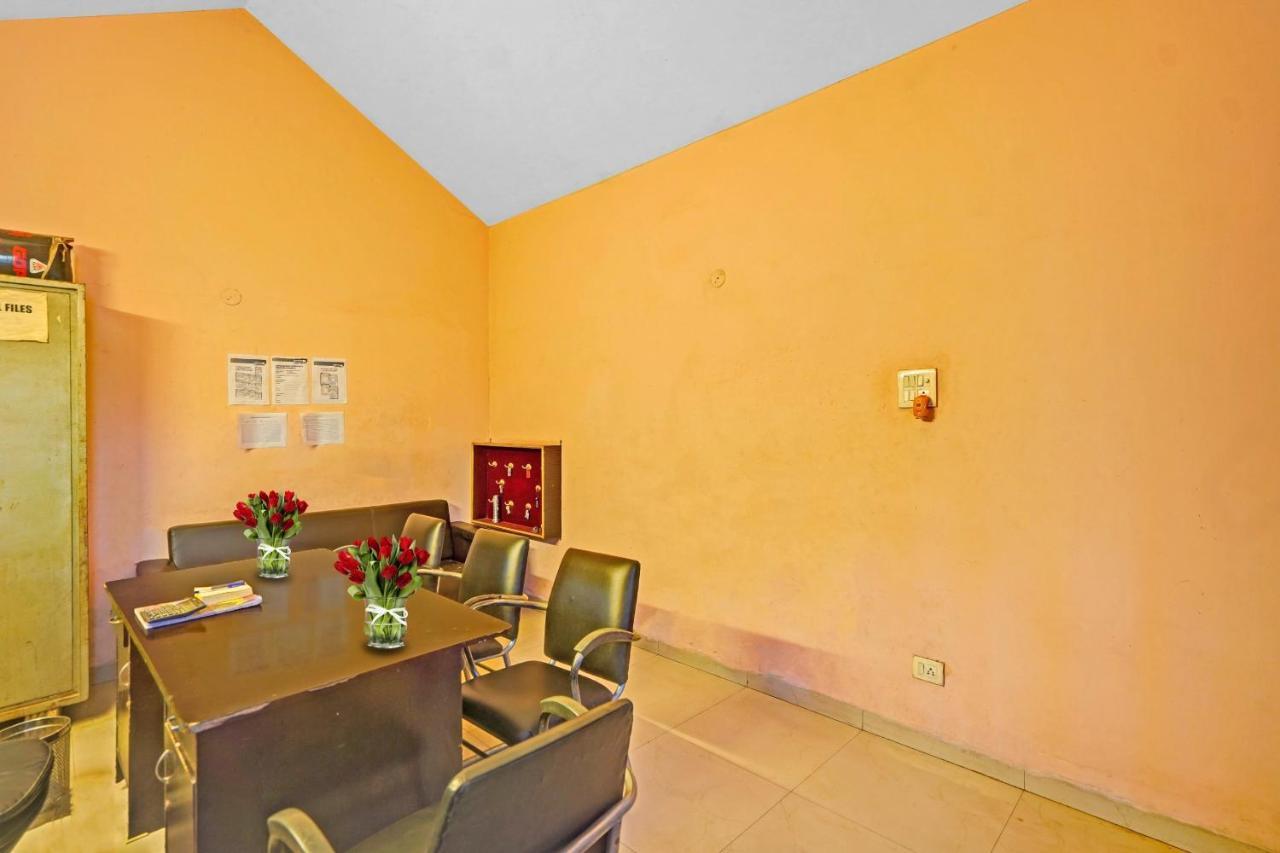 Oyo 87701 Lucky Farm Hotel Shahpur  Ngoại thất bức ảnh